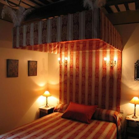 Bize de la Tour Bed & Breakfast Saint-Bonnet-du-Gard Oda fotoğraf
