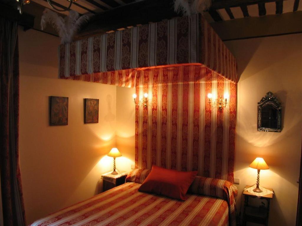 Bize de la Tour Bed & Breakfast Saint-Bonnet-du-Gard Oda fotoğraf