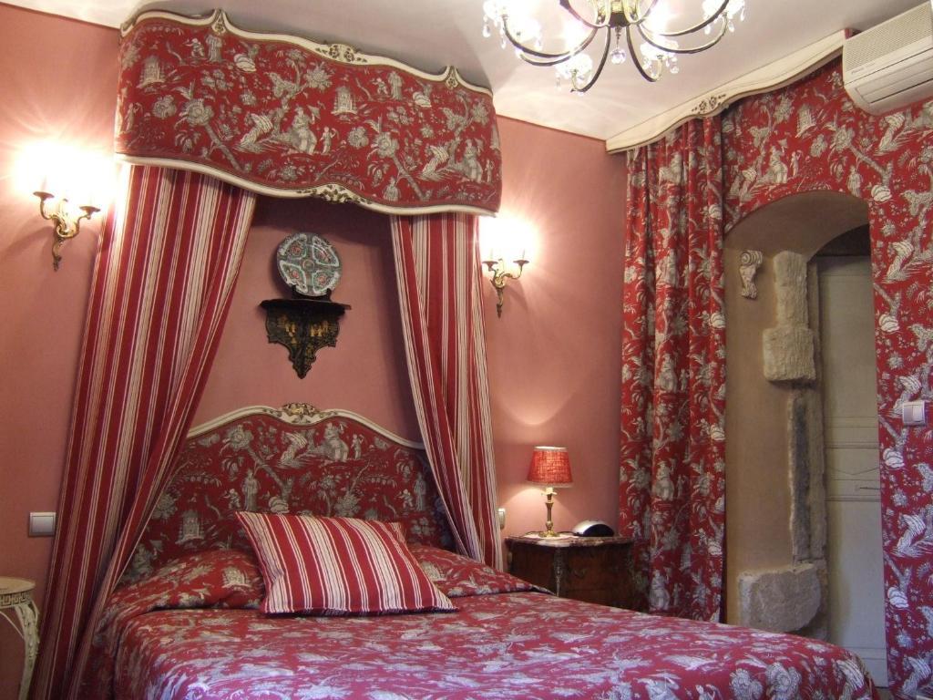 Bize de la Tour Bed & Breakfast Saint-Bonnet-du-Gard Oda fotoğraf