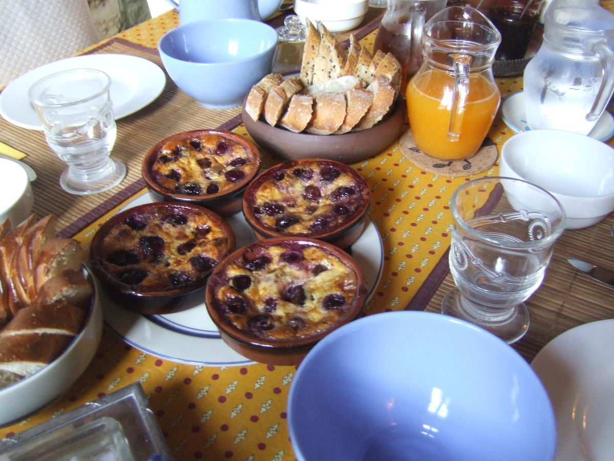 Bize de la Tour Bed & Breakfast Saint-Bonnet-du-Gard Dış mekan fotoğraf